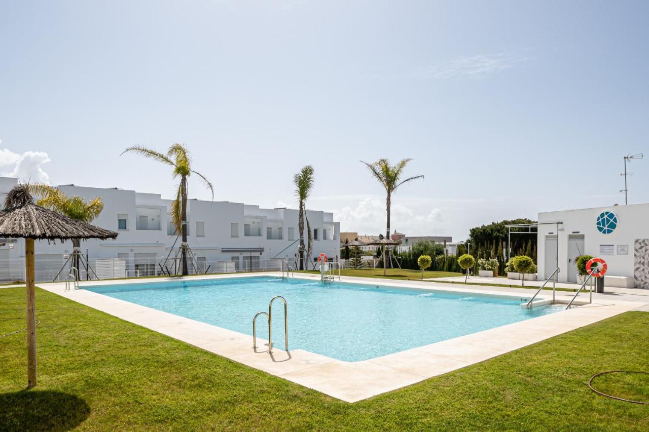 Maravilloso Adosado Junto A La Playa Conil De La Frontera Bagian luar foto